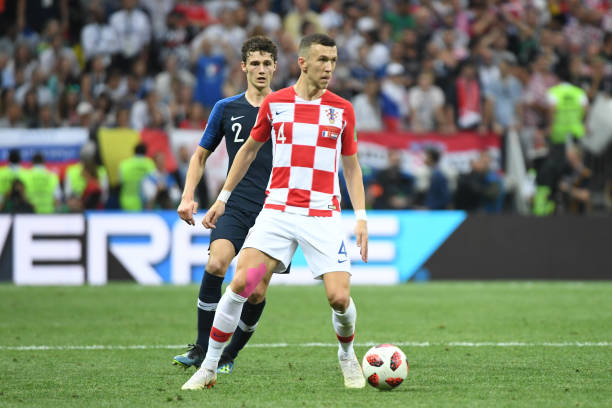 这位青年选 这位青年选